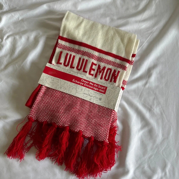 lululemon athletica Accessories - 🆕🇨🇦 RARE 2010 Lululemon Canada Cheer Me On Scarf